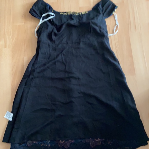 Foxiedox - Picture 10 of 16